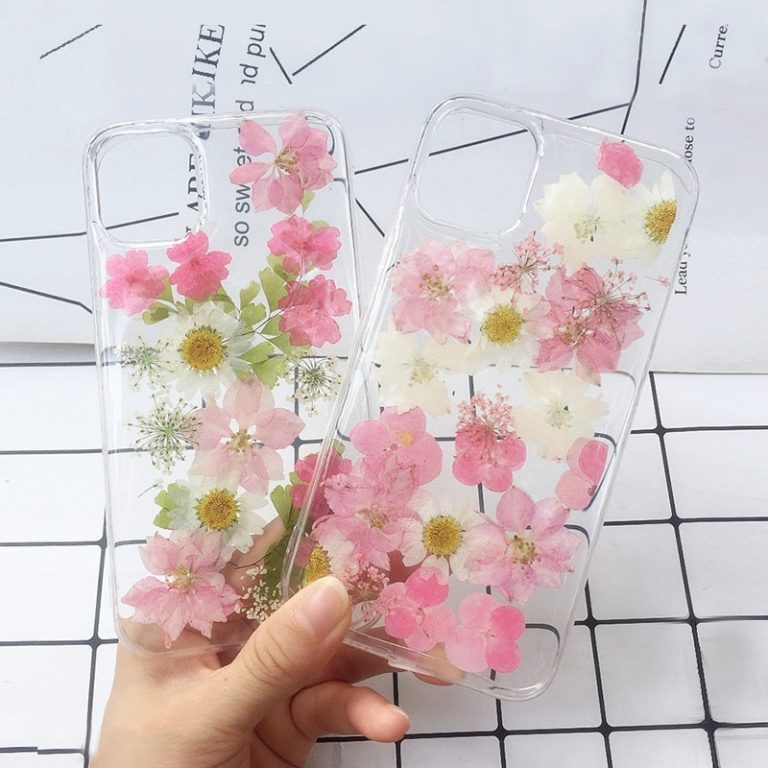 Elegance in Bloom: Real Dried Pressed Flowers iPhone Cases ?