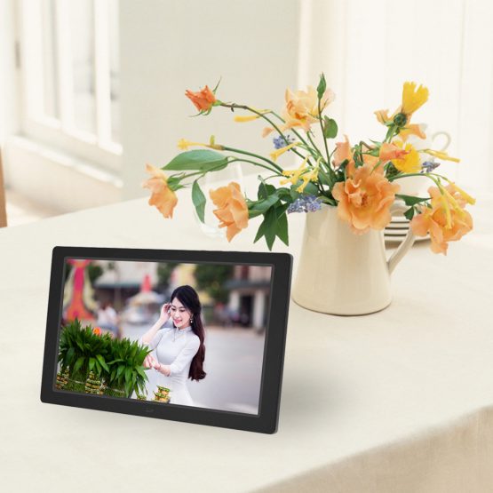 12.1 inch HD Digital Photo Frame 1280x800 Resolution LED Backlight - Image 2