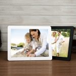 Digital Photo Frame 8GB LED Backlight High-Definition 1280 X 800
