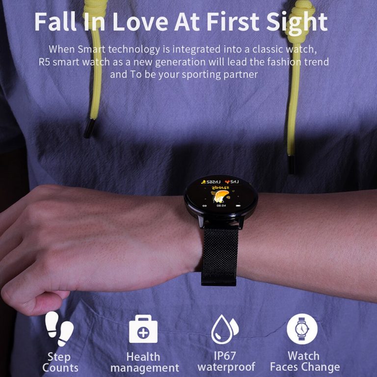 Bluetooth Smart Watch: Your Fitness Companion for Heart Health, Sports Tracking, and Smart Connectivity