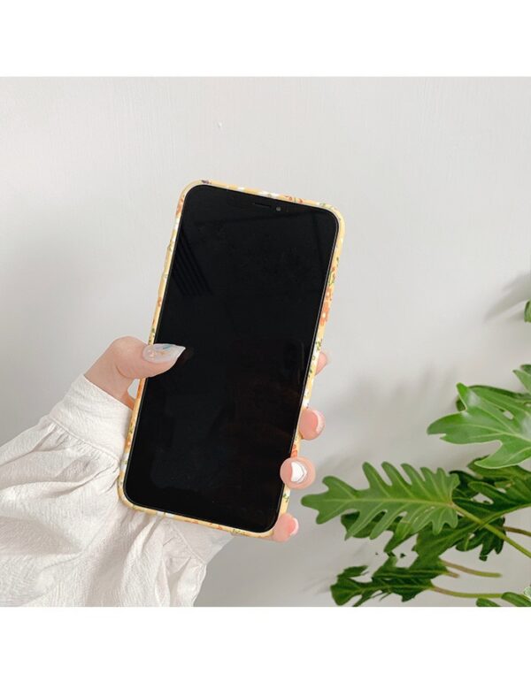 Small yellow flower for iPhone 11Pro / Max anti-fall X / XS / XR mobile phone case